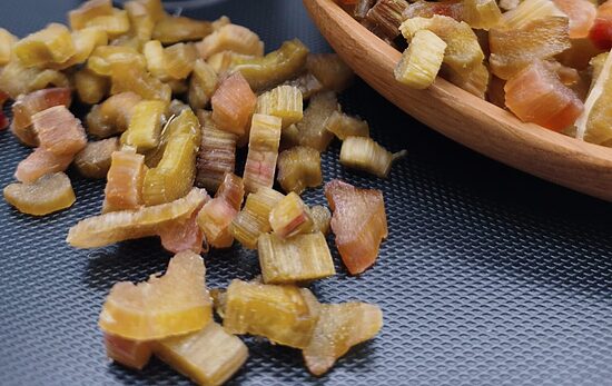 Rabarberu sukādes ar Marakujas piparmētru